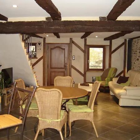 Les Hotes Du Lac, Et Tables D'hotes Bed & Breakfast Mandailles (Aveyron)
