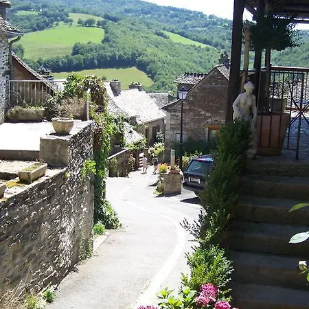 Les Hotes Du Lac, Et Tables D'hotes 3* Mandailles (Aveyron)
