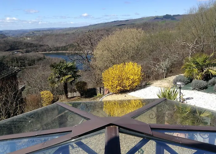 Les Hotes Du Lac, Et Tables D'hotes Bed & Breakfast 3*