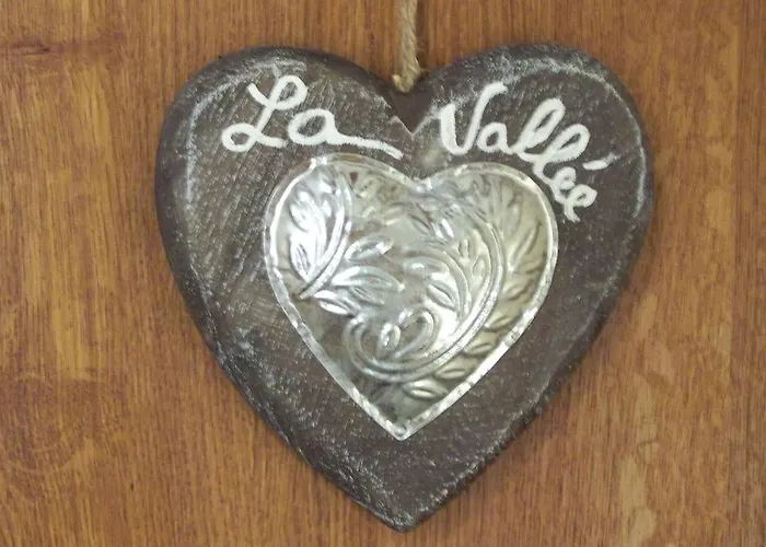 Les Hotes Du Lac, Et Tables D'hotes 3* Mandailles (Aveyron)