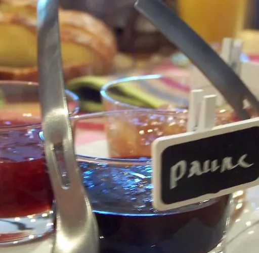 Bed & Breakfast Les Hotes Du Lac, Et Tables D'hotes