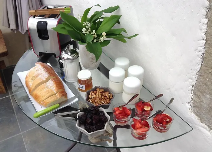 Les Hotes Du Lac, Et Tables D'hotes 3* Mandailles (Aveyron)