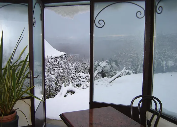 Les Hotes Du Lac, Et Tables D'hotes Bed & Breakfast