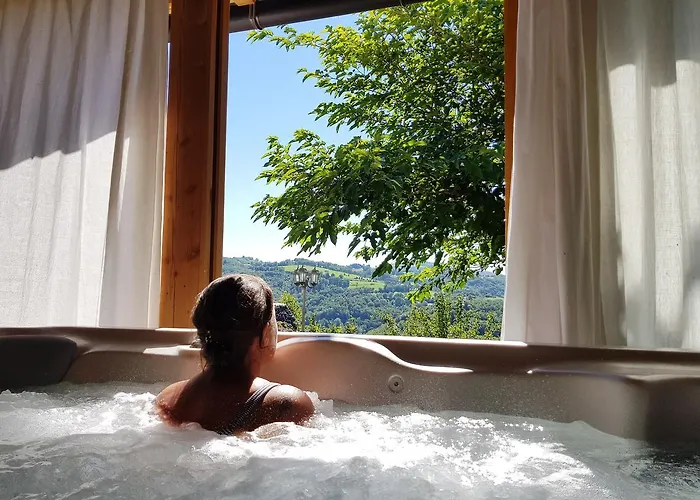 Les Hotes Du Lac, Et Tables D'hotes Mandailles (Aveyron)